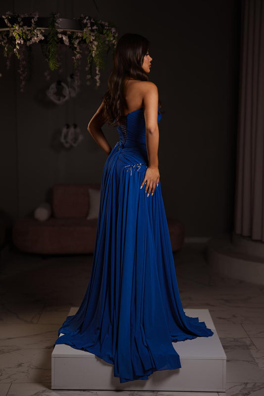 Sleeveless Imperial Gown