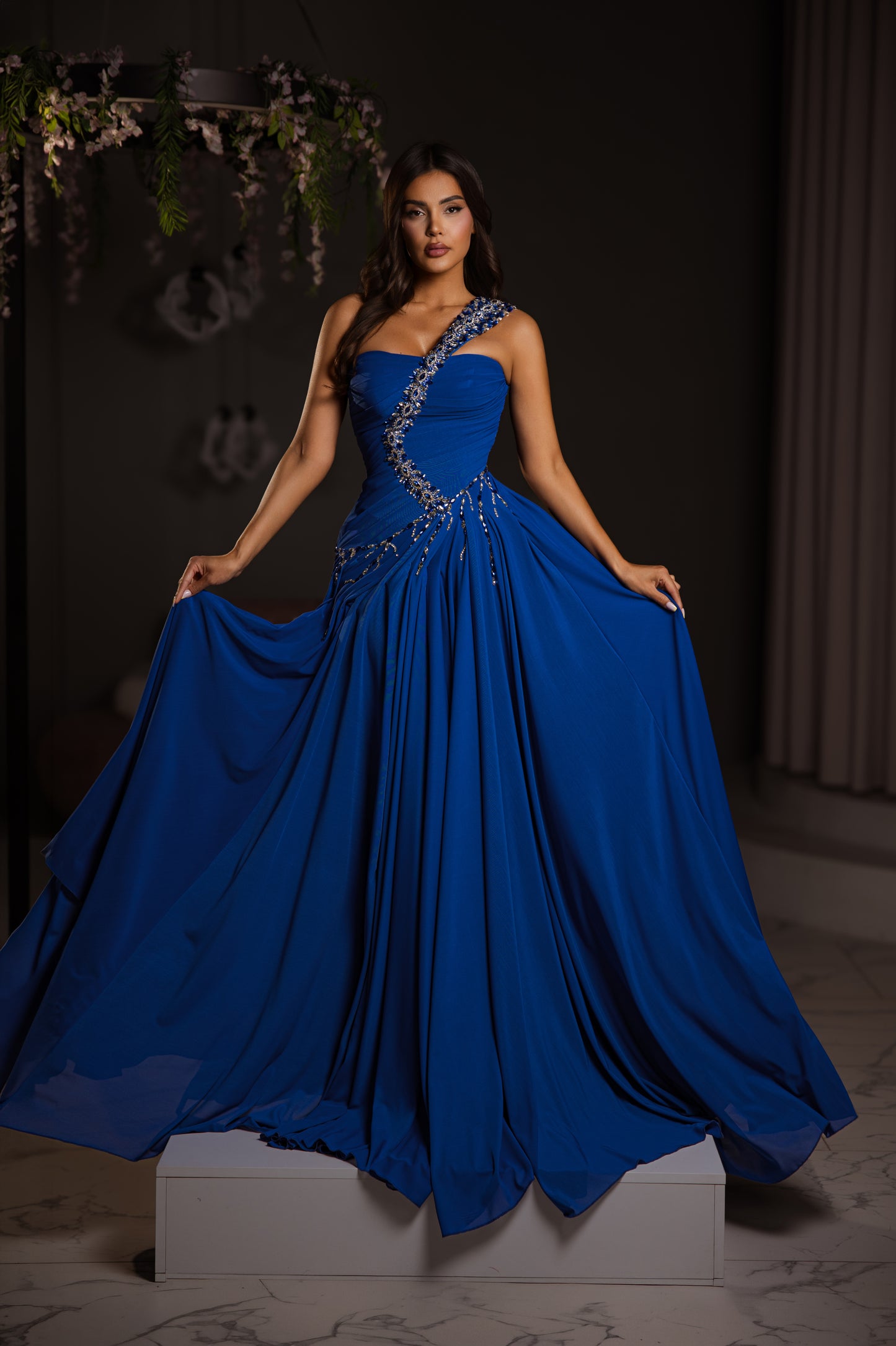 Sleeveless Imperial Gown
