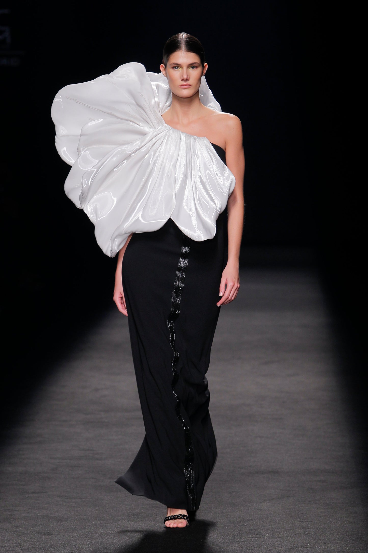 Gemonio Gown