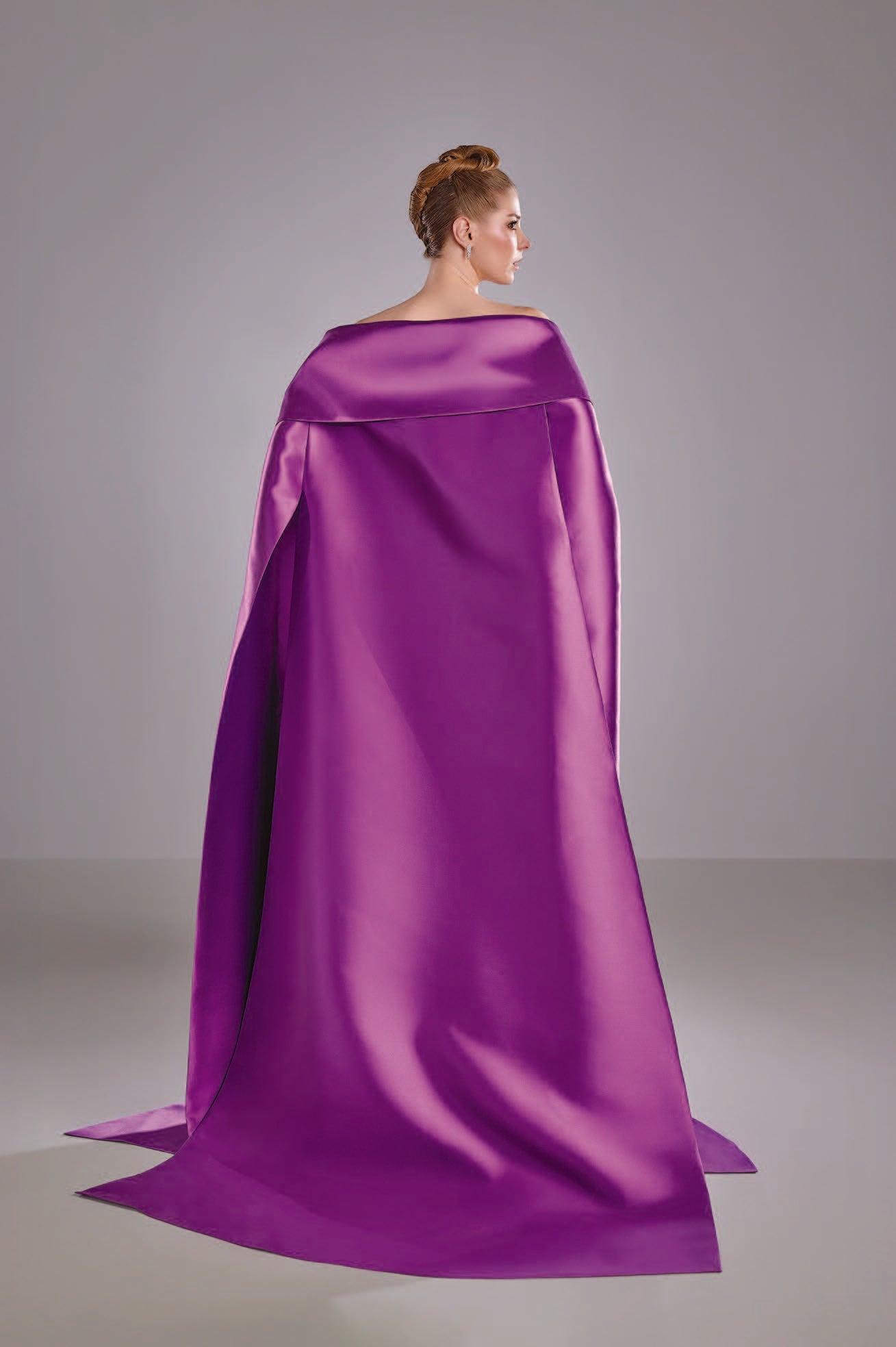 Cape Mikado with Embroidered Lace