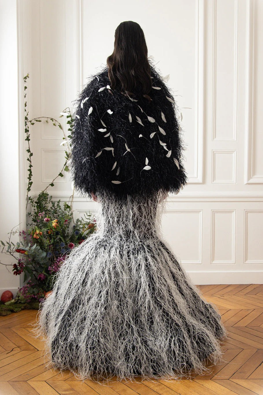 جاكيت بنسيج مميز و فستان حورية البحر
