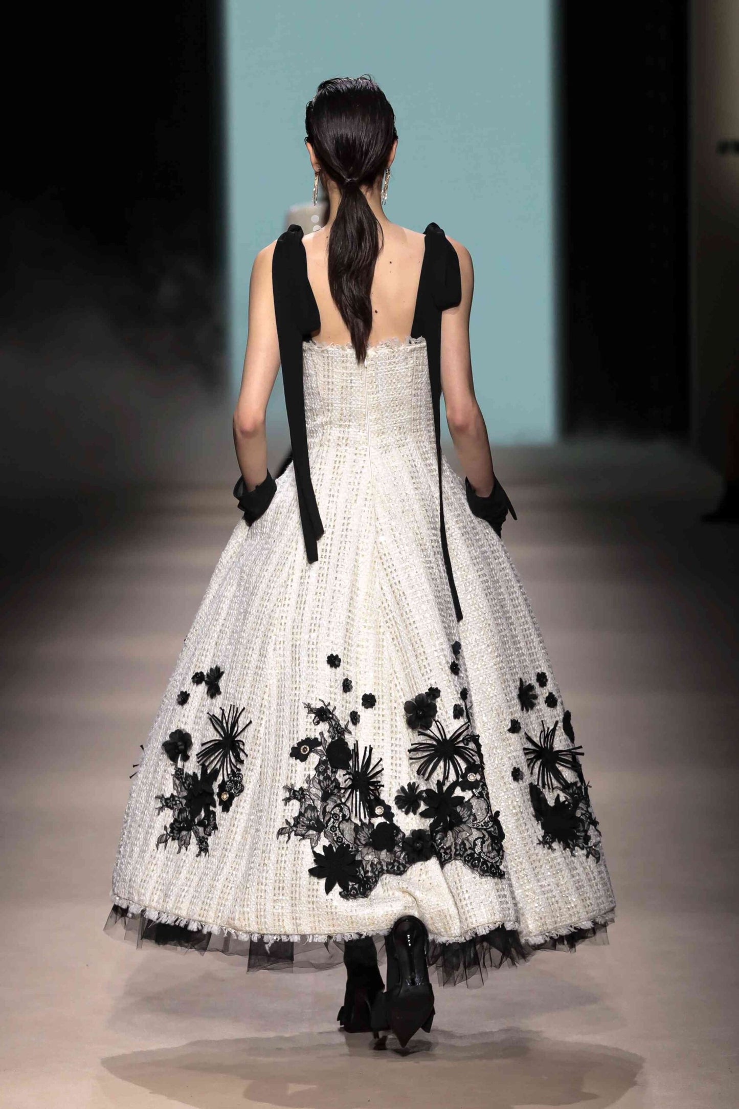 Sleeveless Floral Appliqué Midi Dress