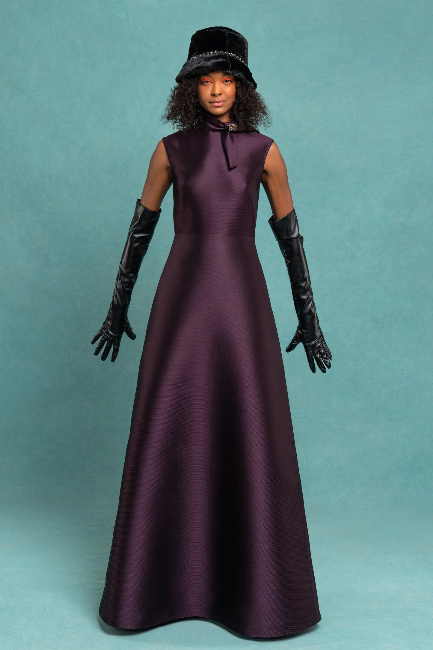 Sleeveless High Bow Neck Gown