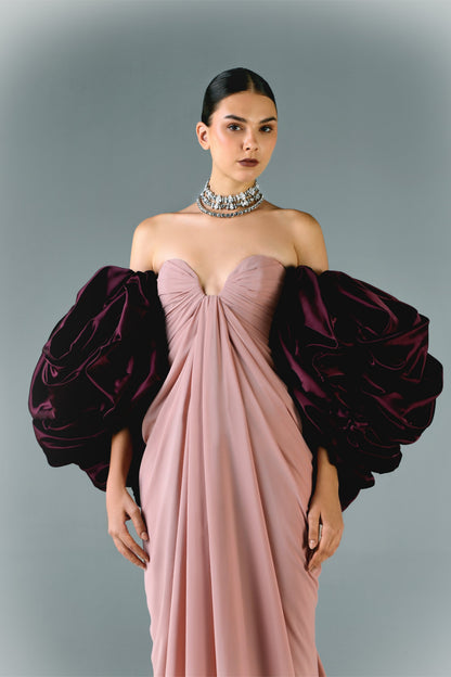 Vestido largo de crepé drapeado