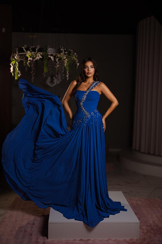 Sleeveless Imperial Gown