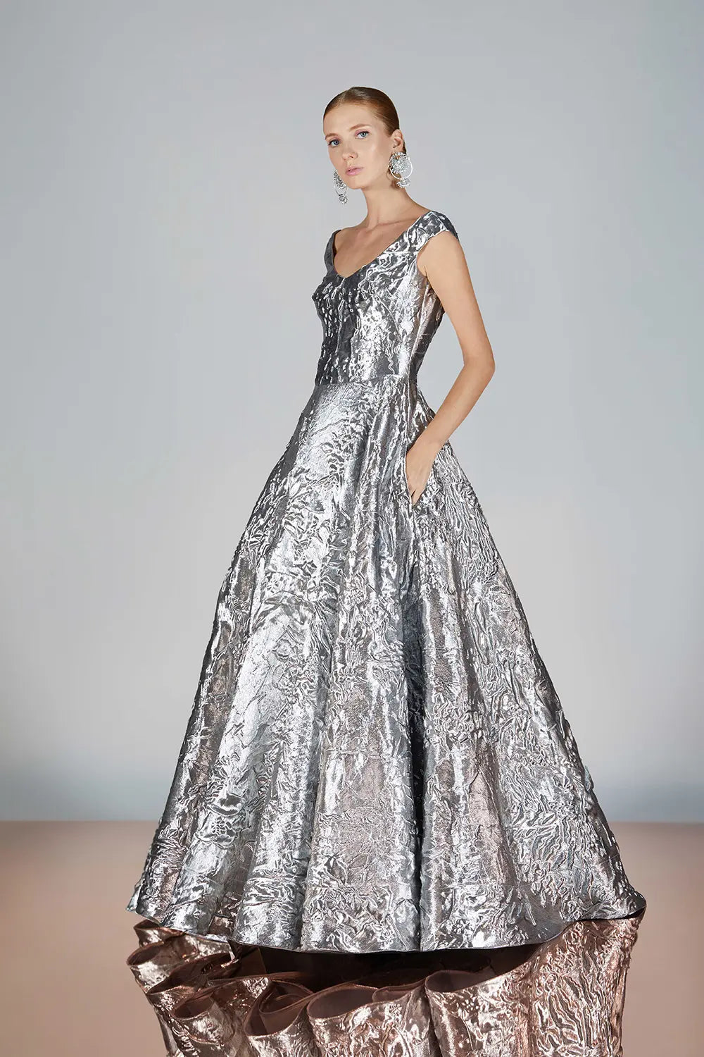 Sleeveless Kanjaa Gown