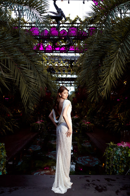 Vestido de novia con flecos y poema