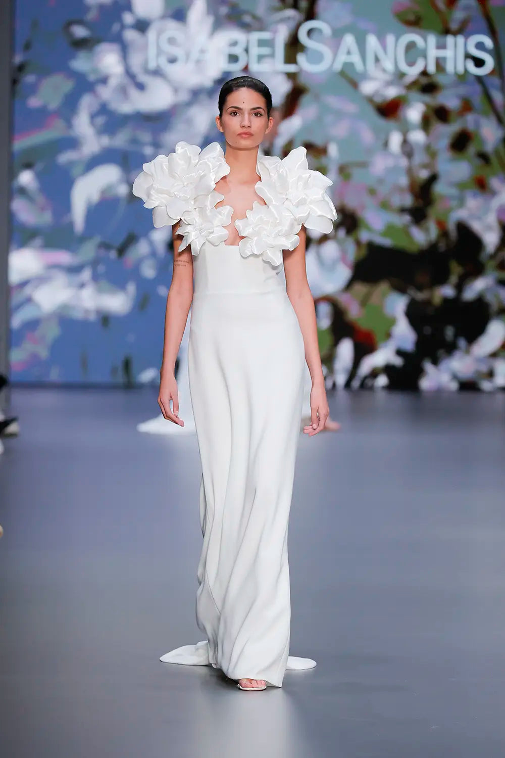Sleeveless Katsu Gown