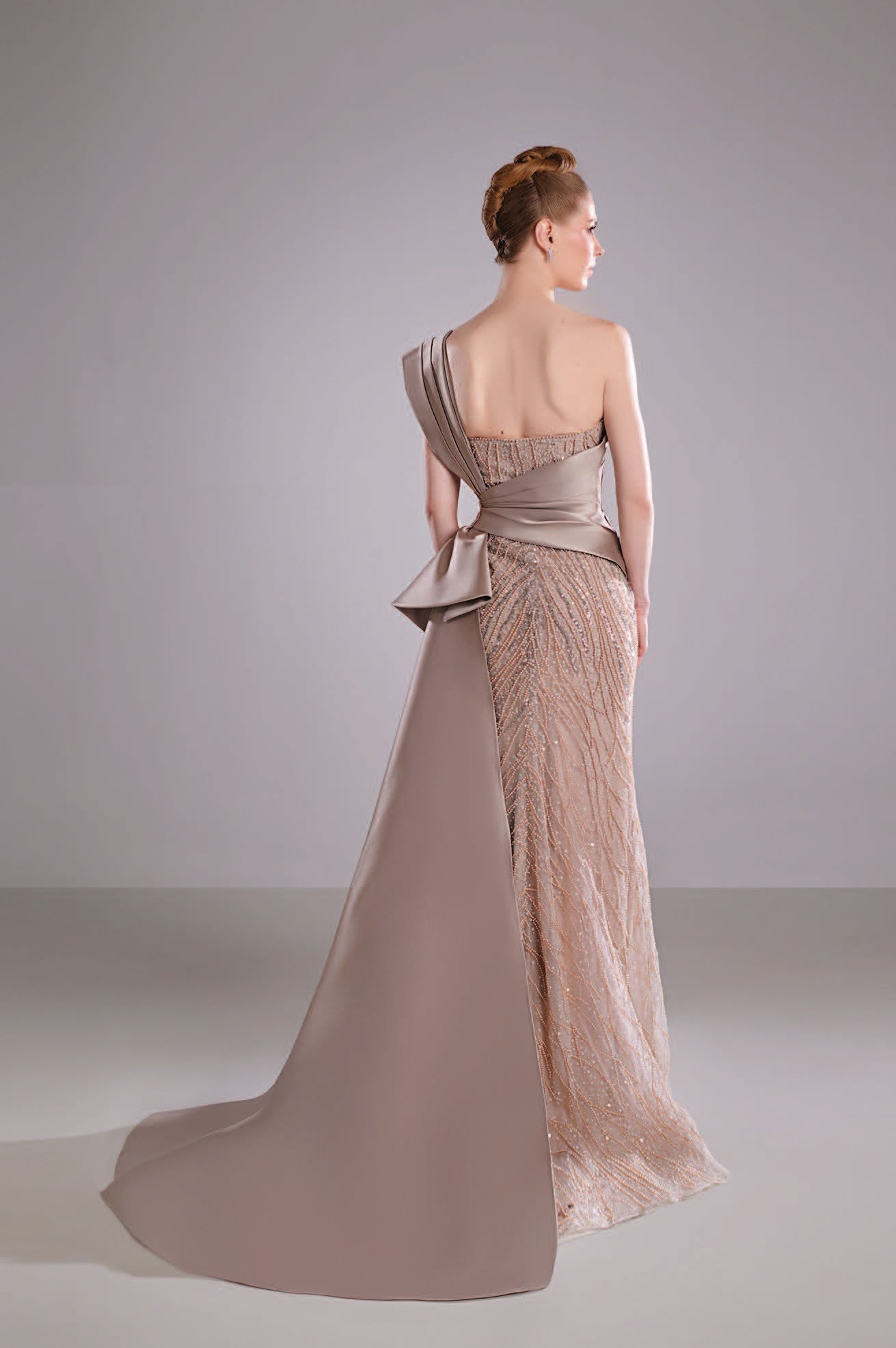 Lace Dress Embroidered with Mikado Bow