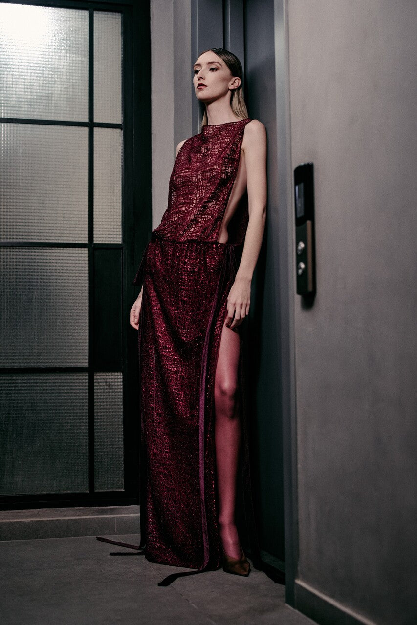 Loose-Fit Lace Gown