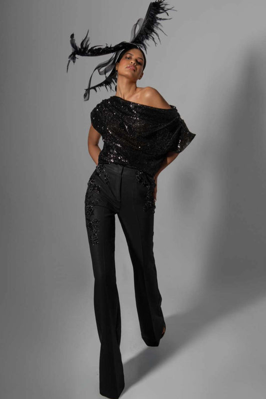 Pantalones negros bordados