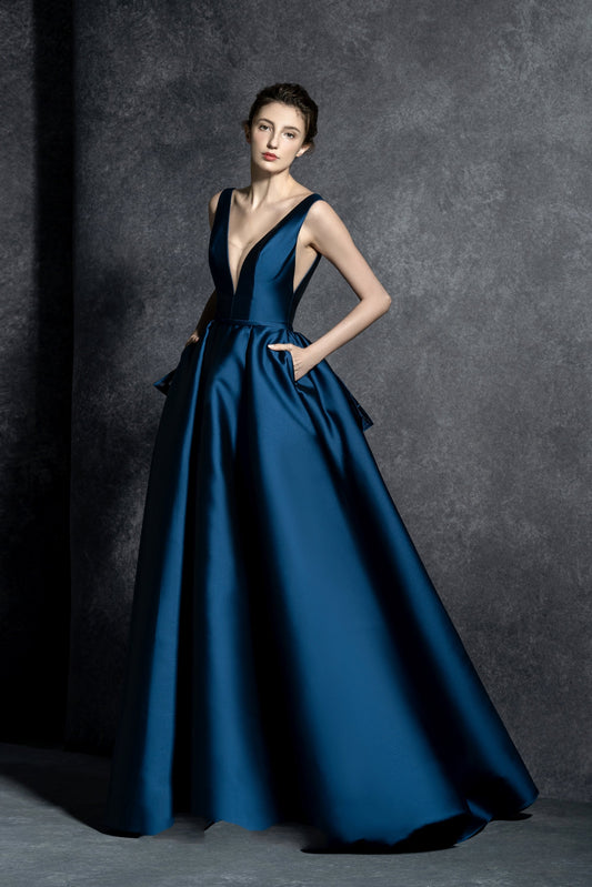 Holly Sleeveless Gown