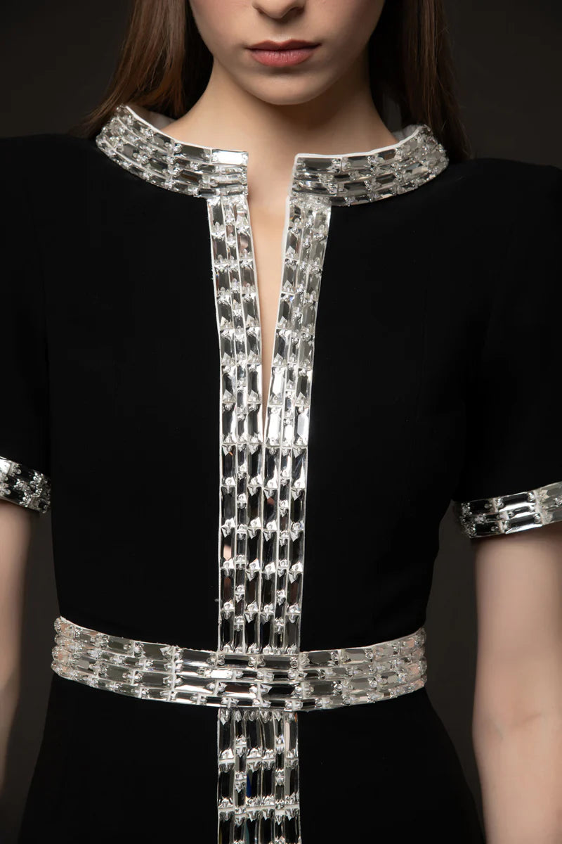 Black Crêpe Dress with Baguette Embroidery‭