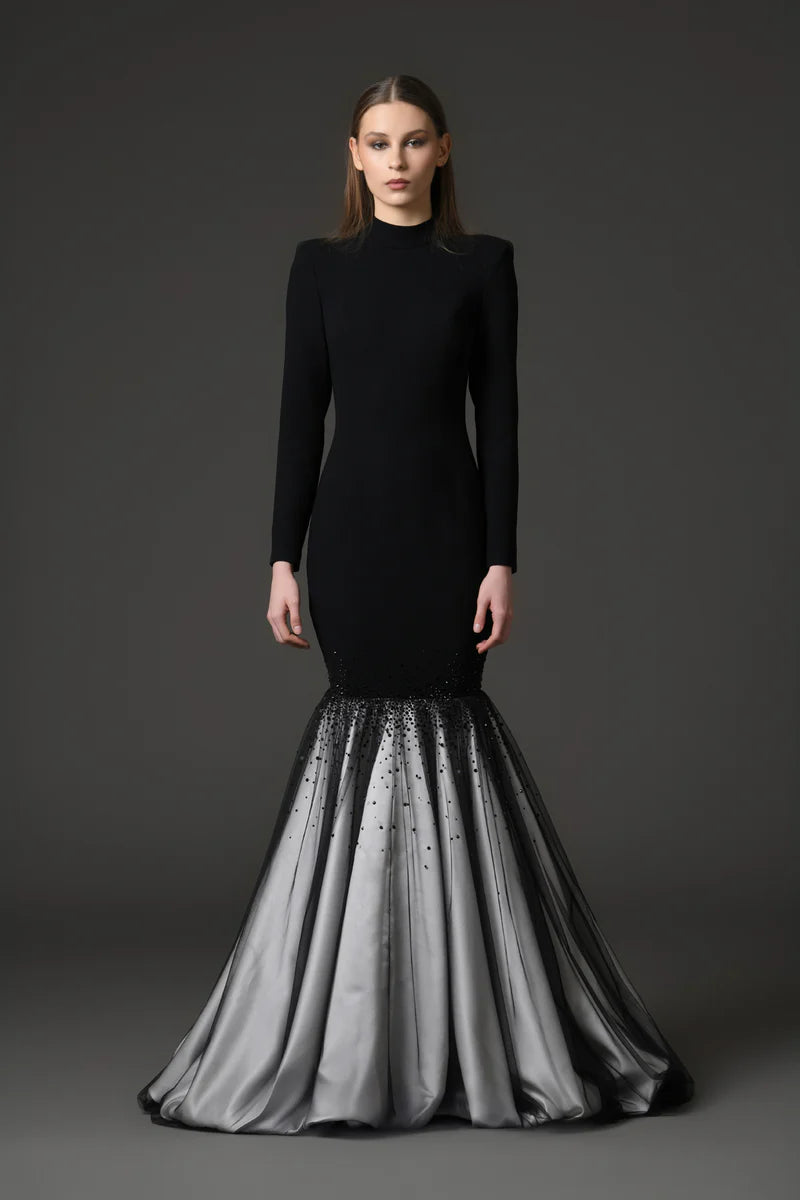 Black Crêpe Embroidered Mermaid Dress‭