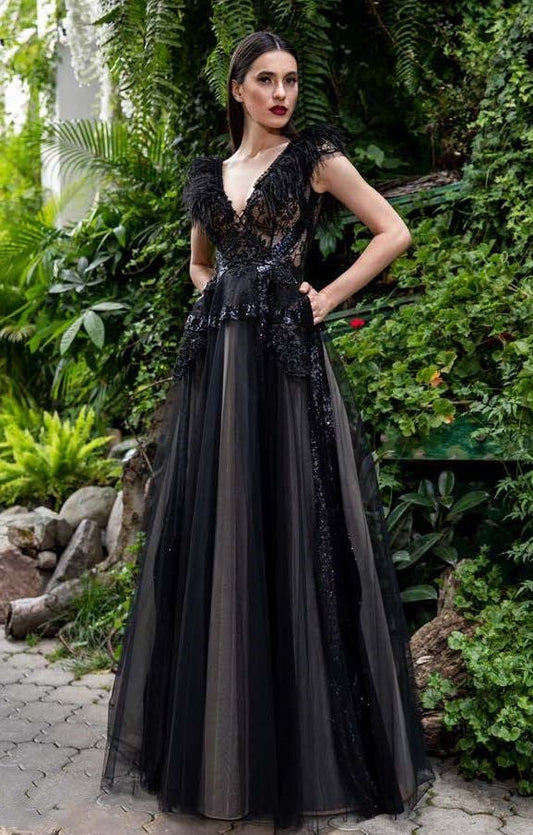 Sleeveless Feathered Lace Tulle Gown