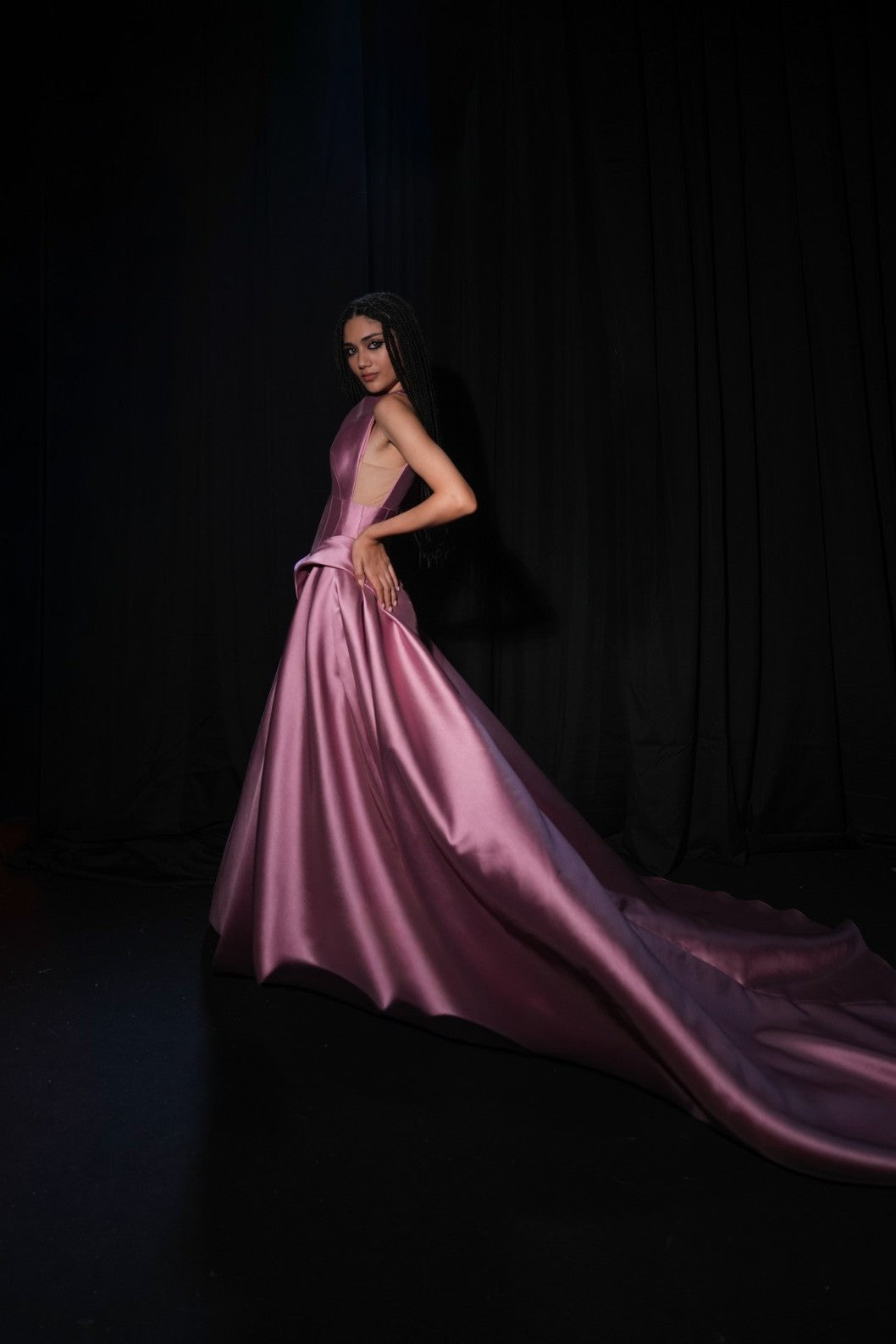Sleeveless Sweeping Gown