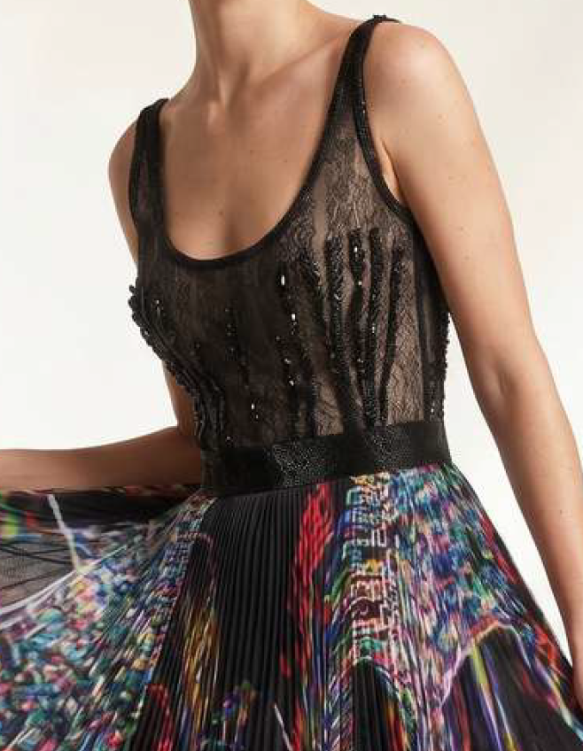 Vestido de noche con escote redondo