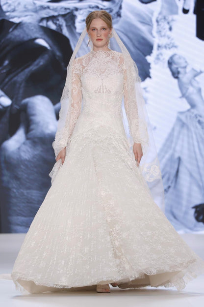 Elya Dress & Veil
