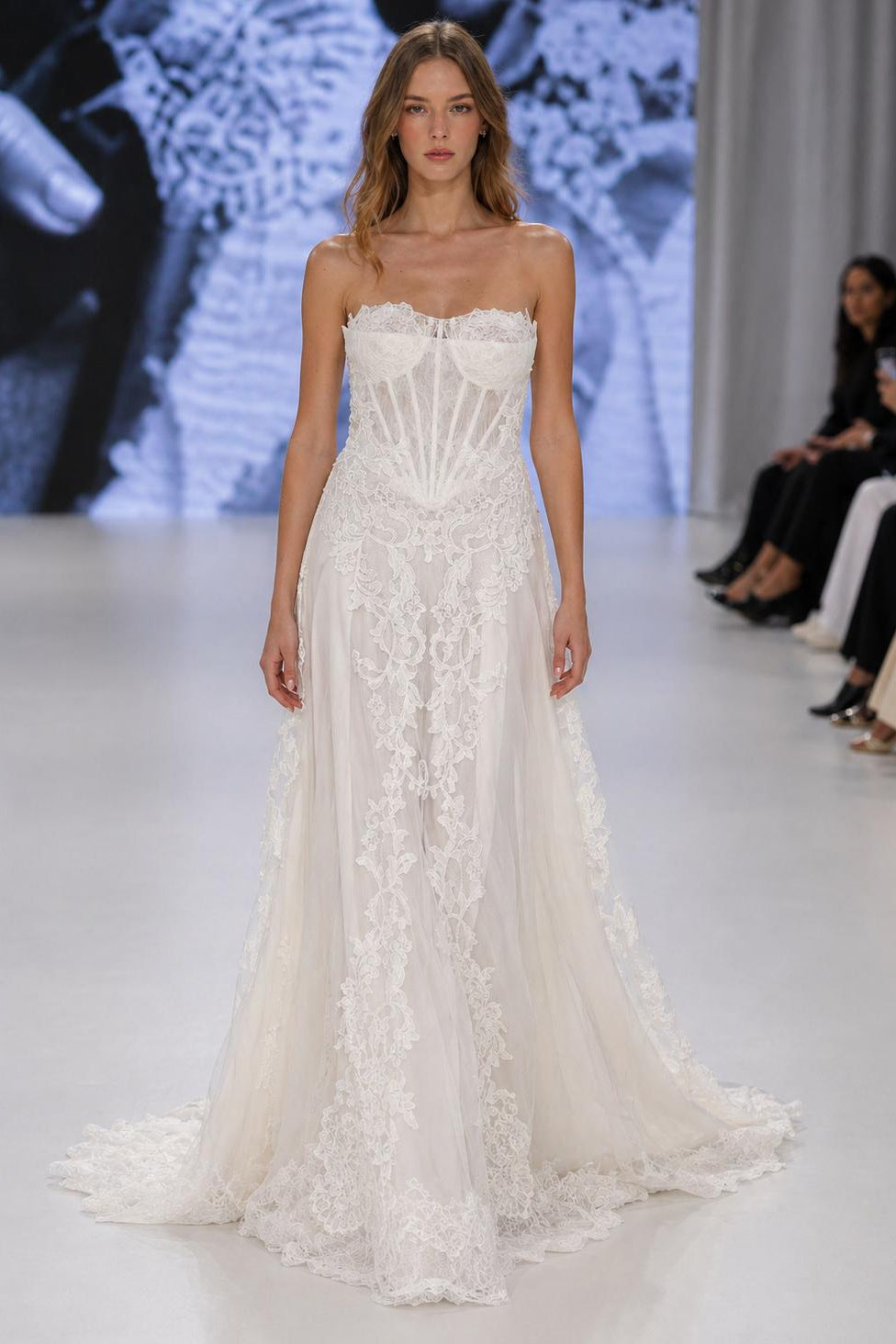 Evia Dress