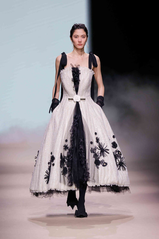 Sleeveless Floral Appliqué Midi Dress